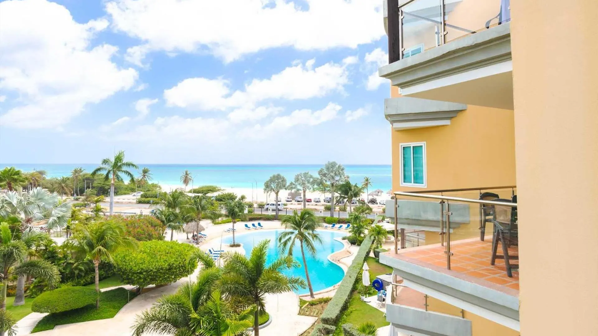 بيت للعطل Beachfront - Best View 2Br Condo - E422-2 شاطئ بالم أروبا