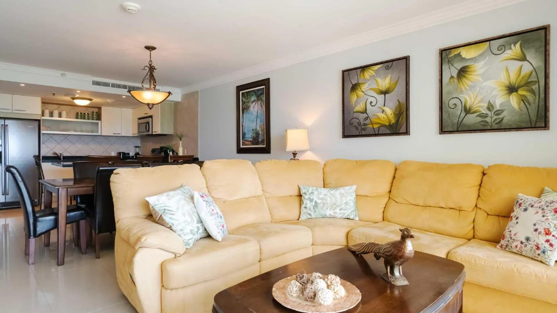 Beachfront - Best View 2Br Condo - E422-2 شاطئ بالم أروبا